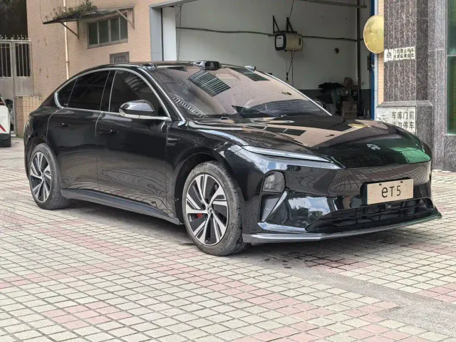 Nio ET5 — Фото автомобиля 3