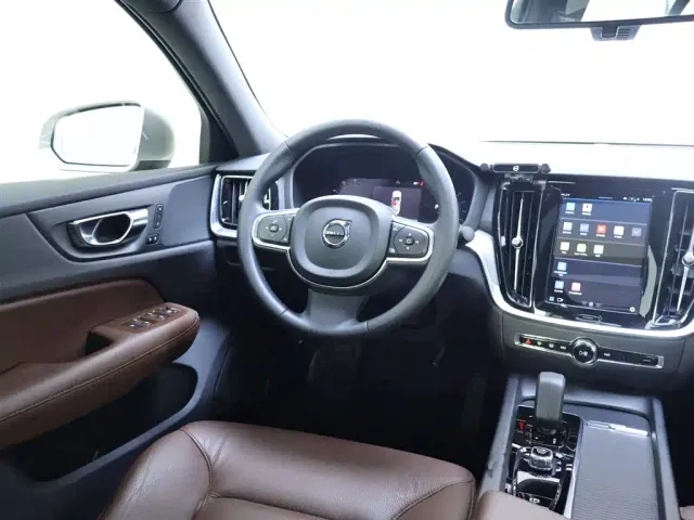 Volvo S60 — Фото автомобиля 14