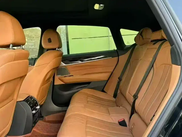 BMW 6 Series Gran Turismo — Фото автомобиля 5