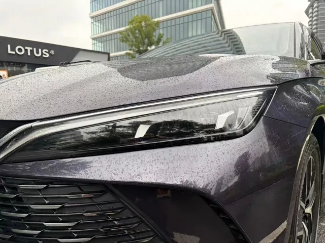 BYD Qin L — Фото автомобиля 4