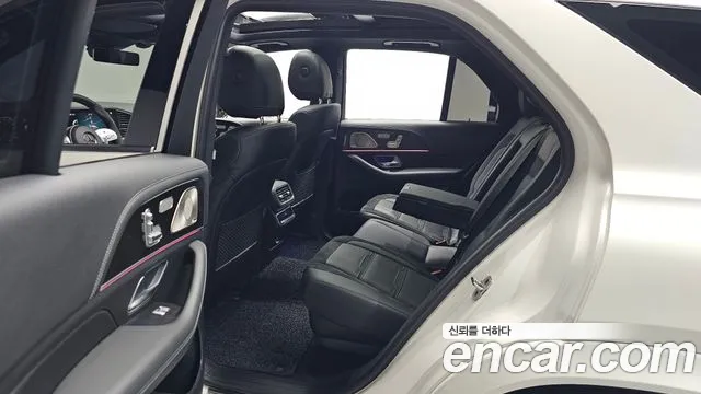 Mercedes-Benz GLE-Class — Фото автомобиля 10