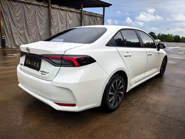 Toyota Corolla — Фото автомобиля 11