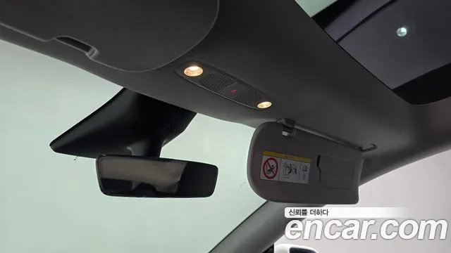 Tesla Model Y — Фото автомобиля 20