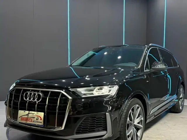 Фотография автомобиля — Audi Q7