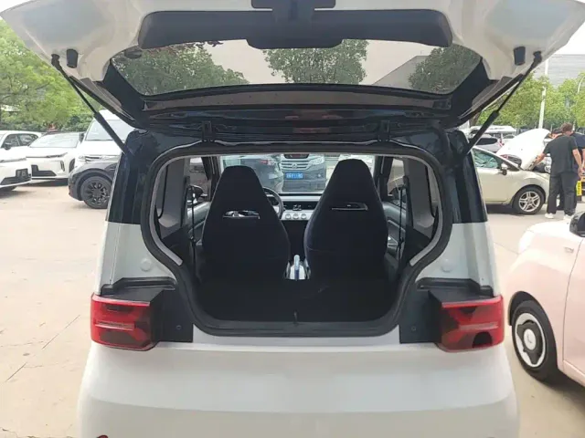 Wuling Hongguang Mini EV — Фото автомобиля 18