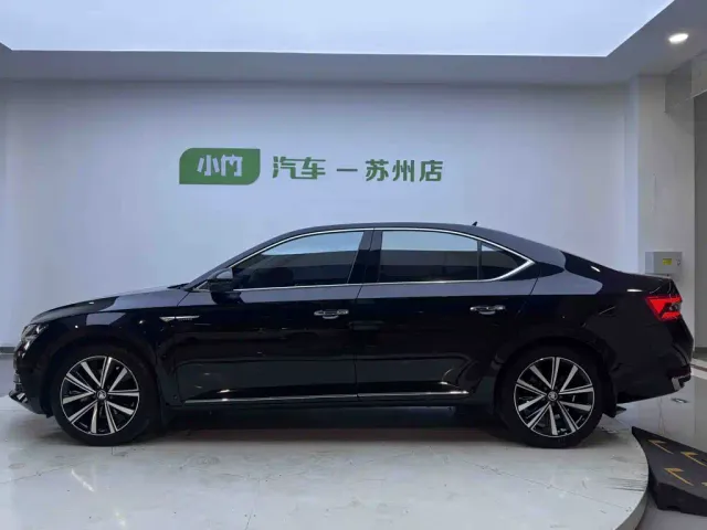 Skoda Superb — Фото автомобиля 7