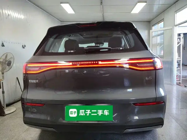 Geely Galaxy E5 — Фото автомобиля 5