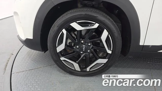 Kia Seltos Бензин 1.6 турбо 2WD — Фото автомобиля 5