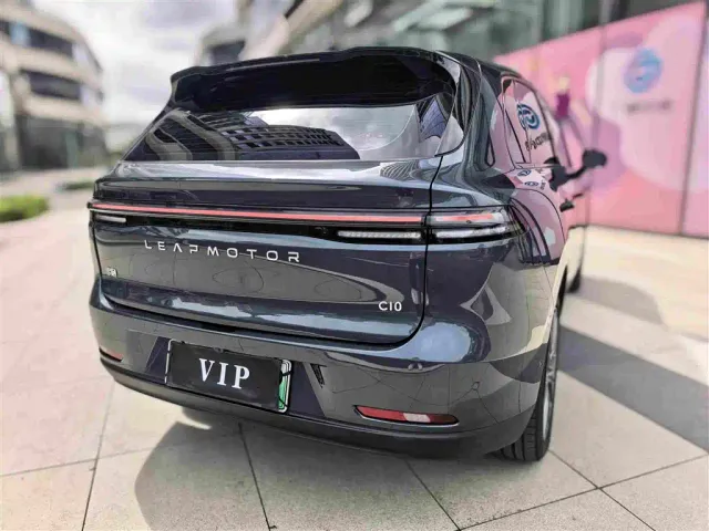 Leapmotor C10 — Фото автомобиля 9