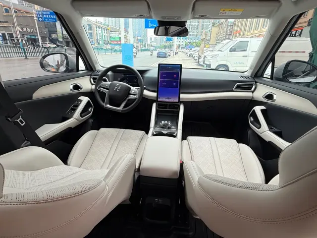 BYD Yuan UP — Фото автомобиля 11