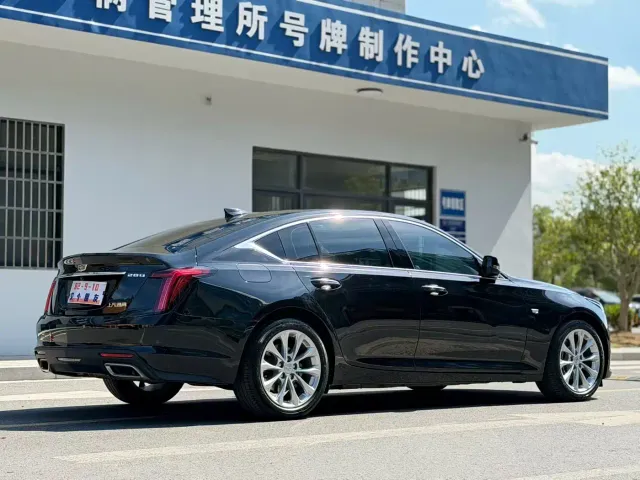 Cadillac CT5 — Фото автомобиля 9