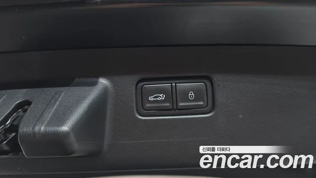 Genesis GV60 — Фото автомобиля 16