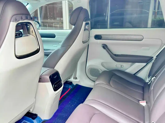 Leapmotor C11 — Фото автомобиля 8
