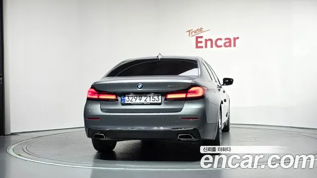 BMW 5 Series G30 — Фото автомобиля 4