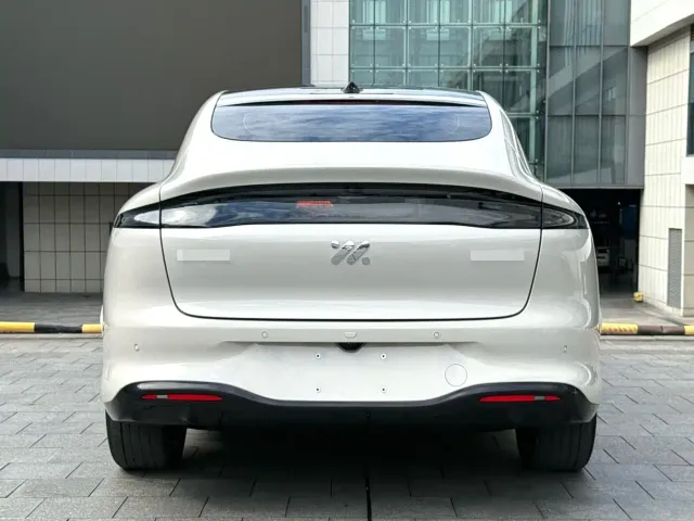IM Motors LS6 — Фото автомобиля 5
