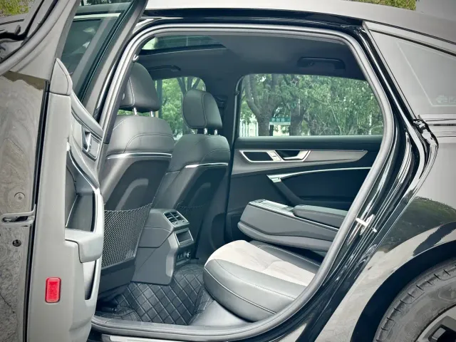 Audi A6L — Фото автомобиля 9