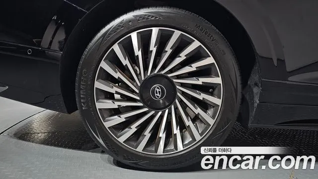 Hyundai Grandeur GN7 — Фото автомобиля 6