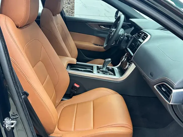 Jaguar XEL — Фото автомобиля 10