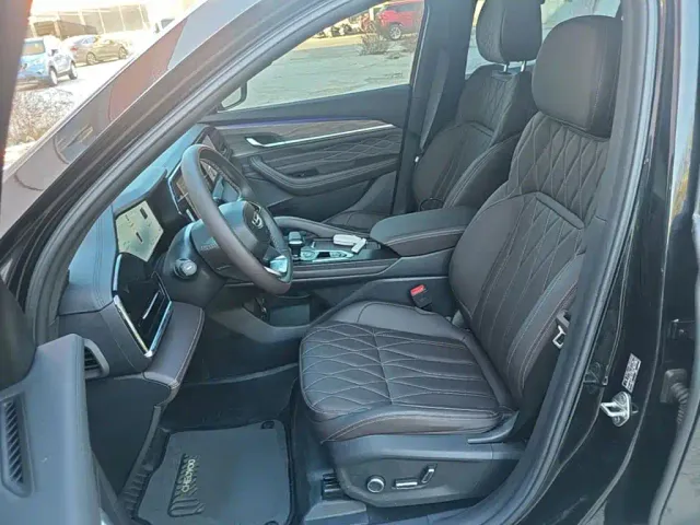 Geely Xingyue L — Фото автомобиля 14
