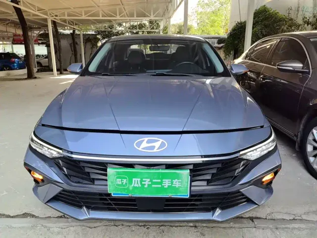 Hyundai Elantra — Фото автомобиля 2