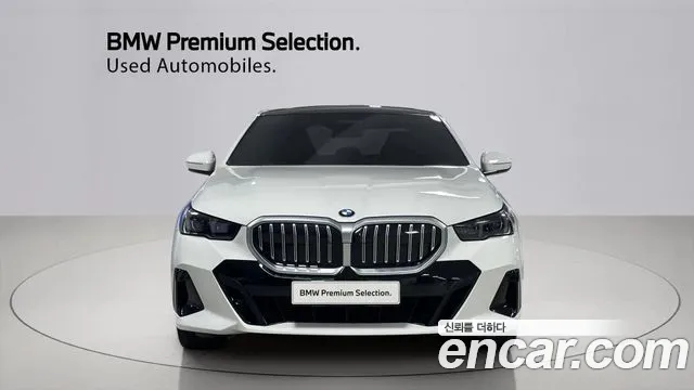 BMW 5 Series G60 — Фото автомобиля 3