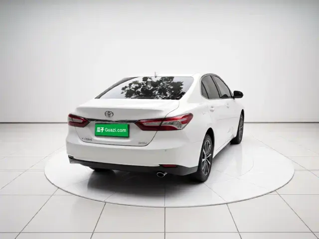 Toyota Camry — Фото автомобиля 3