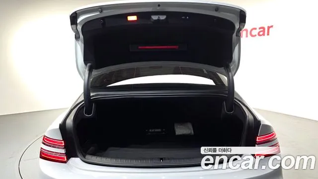 Genesis G80 RG3 — Фото автомобиля 24