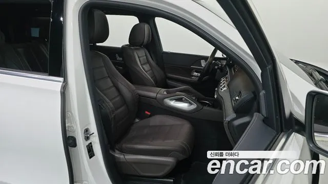Mercedes-Benz GLS-Class — Фото автомобиля 25
