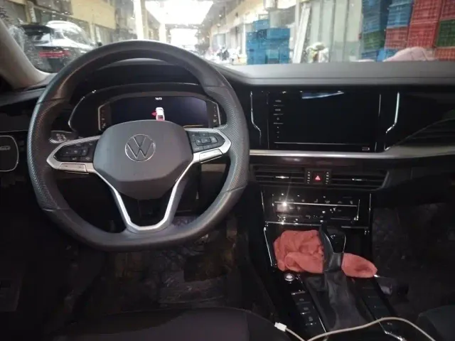 Volkswagen Passat — Фото автомобиля 12