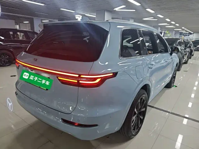Li Auto ONE — Фото автомобиля 6