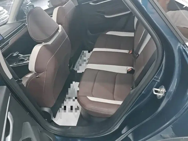 Geely Emgrand — Фото автомобиля 16