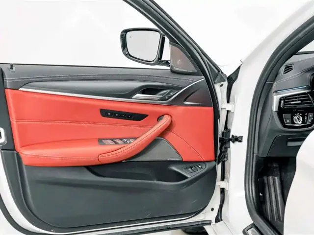 BMW 5 Series — Фото автомобиля 15