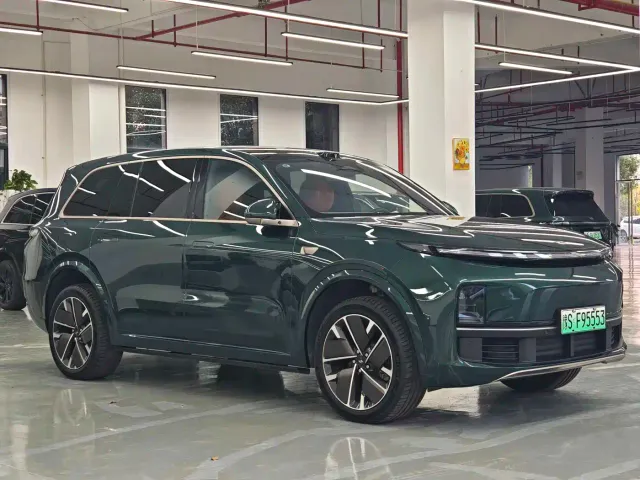 Li Auto L9 — Фото автомобиля 3
