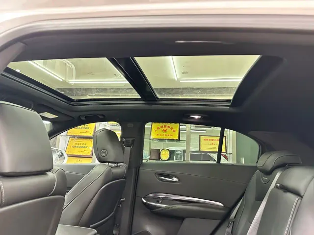 Cadillac XT4 — Фото автомобиля 10