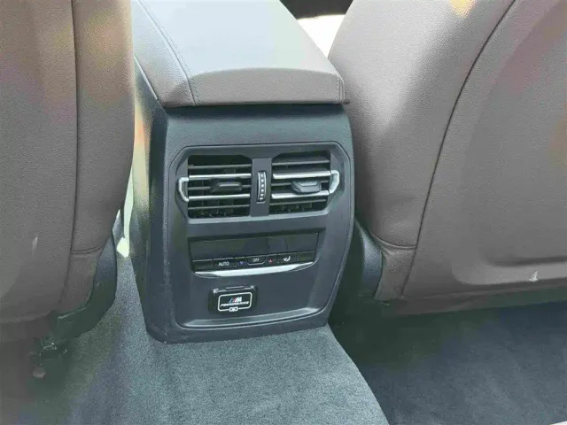 BMW 3 Series — Фото автомобиля 13