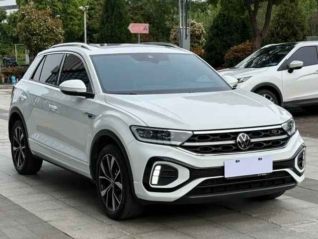 Volkswagen T-Roc — Фото автомобиля 3