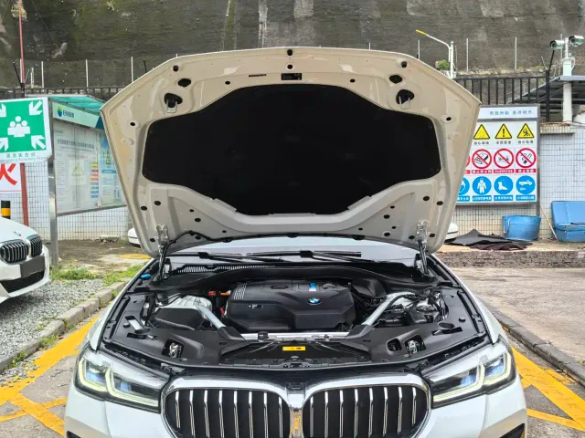 BMW 5 Series — Фото автомобиля 18