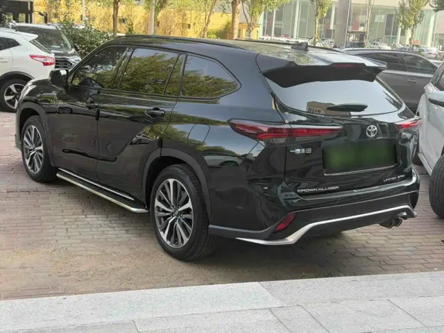 Toyota Crown Kluger — Фото автомобиля 10