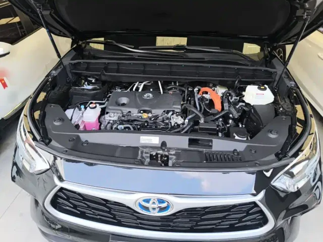 Toyota Highlander — Фото автомобиля 19