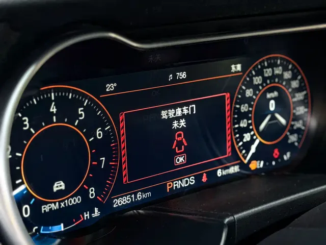 Ford Mustang — Фото автомобиля 10