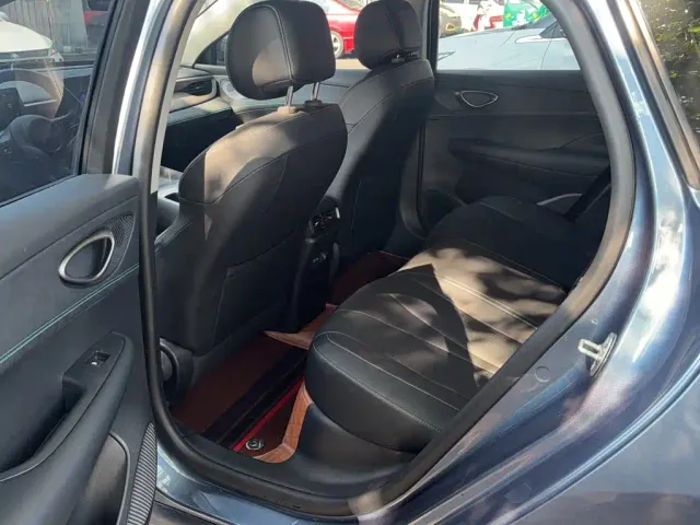 BYD Seal 05 DM-i — Фото автомобиля 15