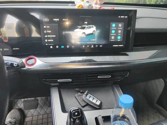 Roewe RX5 Max — Фото автомобиля 5