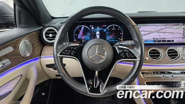 Mercedes-Benz E-Class — Фото автомобиля 7