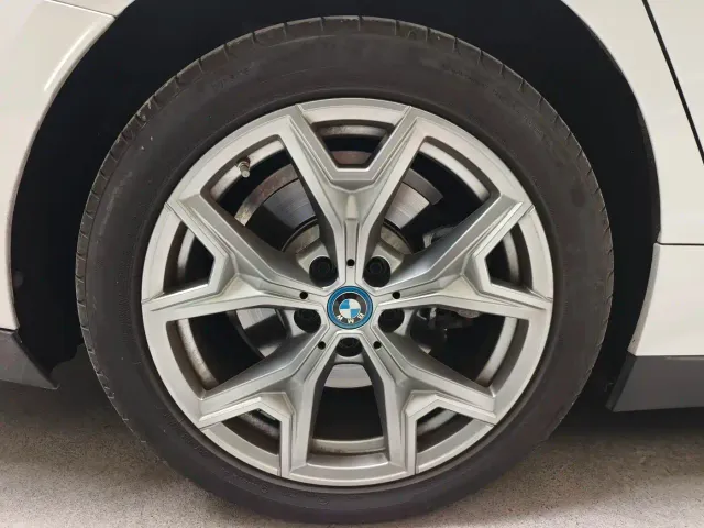 BMW i3 — Фото автомобиля 13