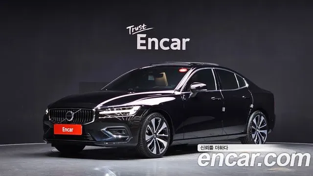 Фотография автомобиля — Volvo S60 3rd Gen
