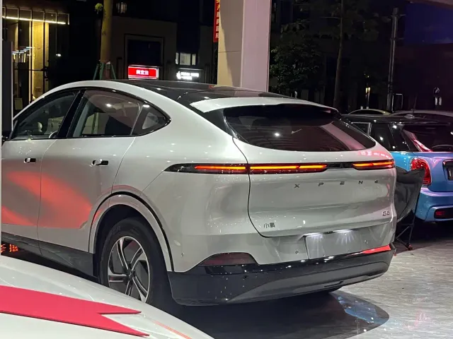 Xpeng G6 — Фото автомобиля 16