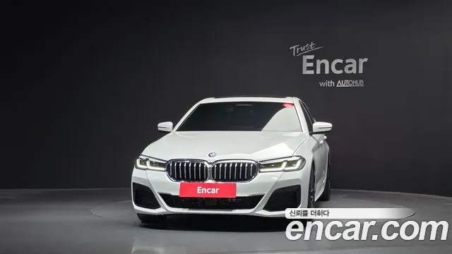 BMW 5 Series G30 — Фото автомобиля 3