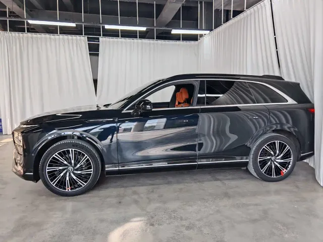 Xpeng G9 — Фото автомобиля 13