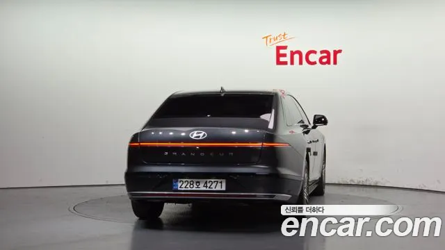 Hyundai Grandeur GN7 — Фото автомобиля 4