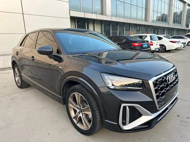 Audi Q2L — Фото автомобиля 3